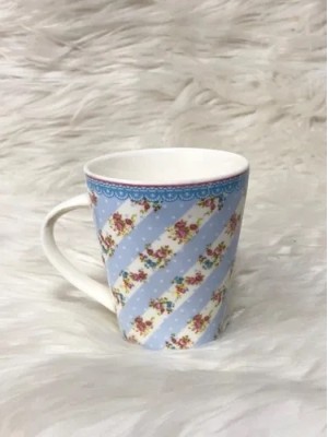 CANECA DE PORCELANA FLOR